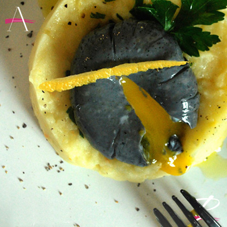 FOOD<br />*UOVO AL NERO DI SEPPIA