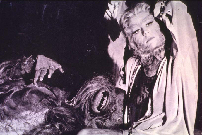 "La donna scimmia" dal film di Ferreri. © Wikipedia